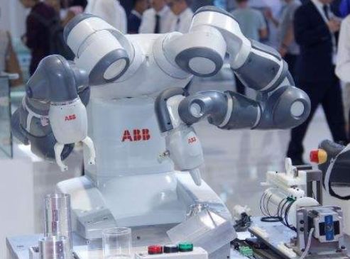 ABB機(jī)器人精準(zhǔn)剪切與裝配 推動(dòng)汽車制造自動(dòng)化的關(guān)鍵技術(shù)