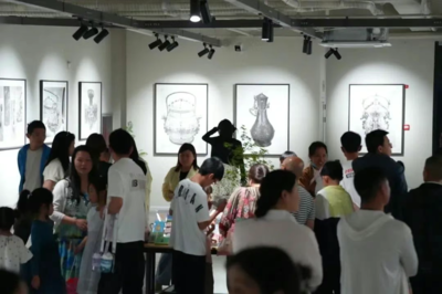 楚韻新繪 當(dāng)千年文物在當(dāng)代藝術(shù)中重生——記“荊楚文物躍然紙上”學(xué)生交流活動(dòng)